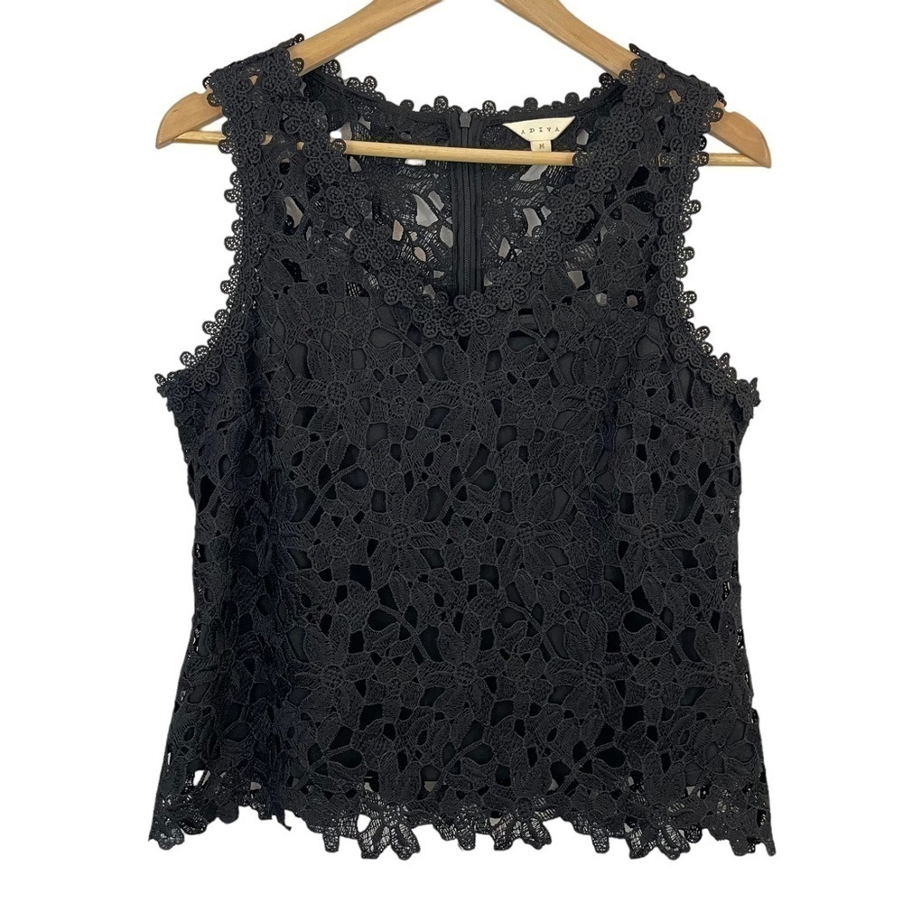 Adiva Floral Appliqué Top Women’s M Black Lace Crochet Sleeveless Crop Party EUC